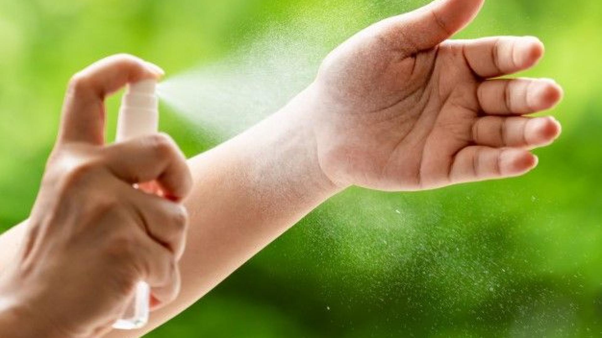 Здравни експерти съветват: Дезинфектантът най-малко 70% етилов спирт и от утвърден производител