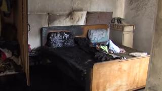 Черни облаци надвиснаха над мъжа, запалил спящата си жена