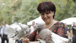 Само в БЛИЦ: Уникална СНИМКА на Цвета Караянчева взриви мрежата 
