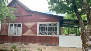 Младо момиче превърна стара селска къща в уютен дом СНИМКИ