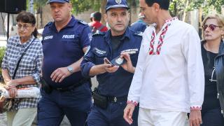 Напрежение в Пловдив на честванията за Независимостта, намеси се полиция СНИМКА