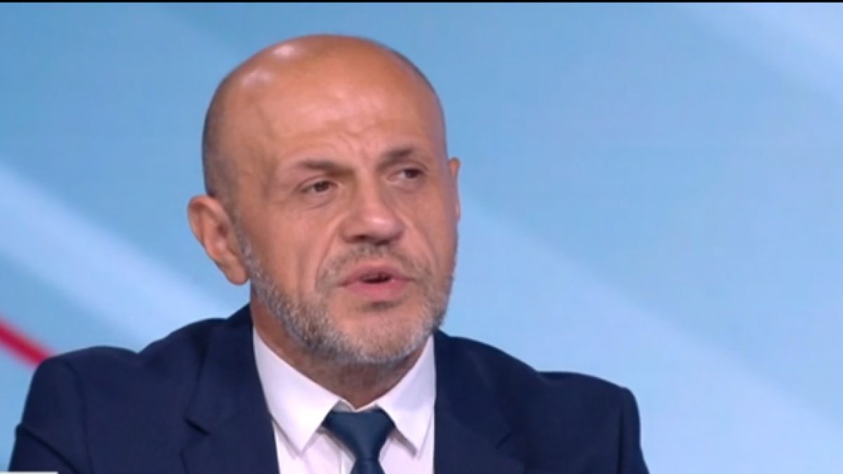 Дончев посече Цветанов за апартамента му и обяви, че бившият втори в ГЕРБ...