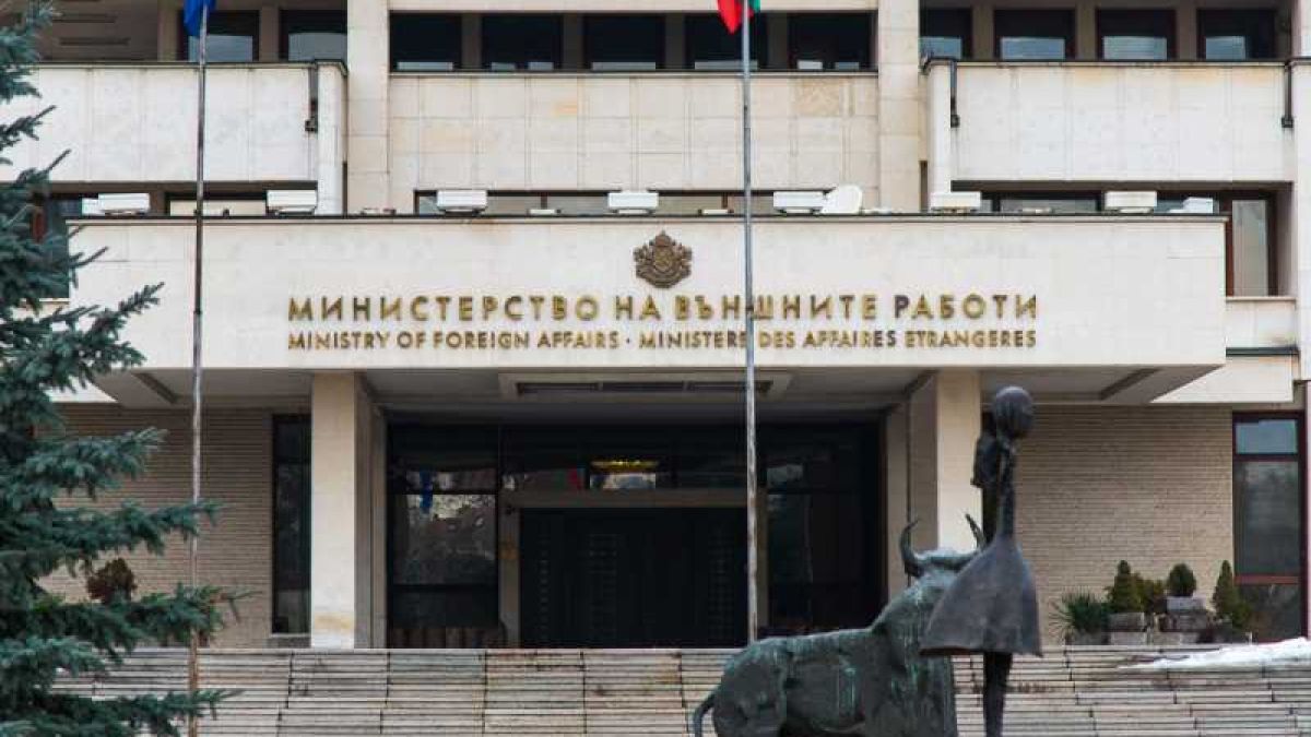 Казаха кои са двамата руски дипломати, изгонени за шпионаж от България 
