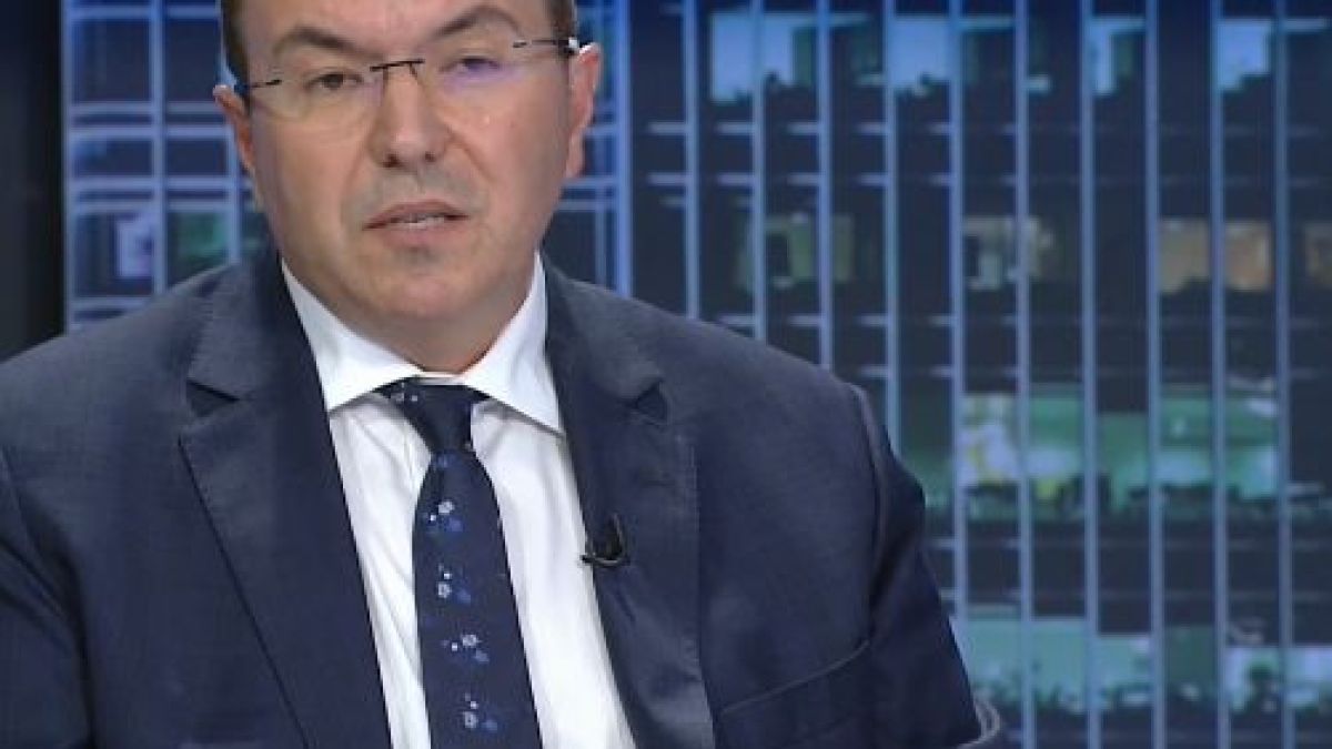 Здравният министър разкри ще се въвеждат ли нови извънредни мерки заради коронакризата 