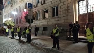  Протестиращите намериха нова жертва на вандалските си прояви СНИМКИ