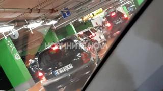 Голям кошмар в мол "Парадайс", хвърчат линейки 