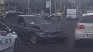 Бургаски дрифтър връхлетя с БМВ-то си в насрещното и нарави куп поразии