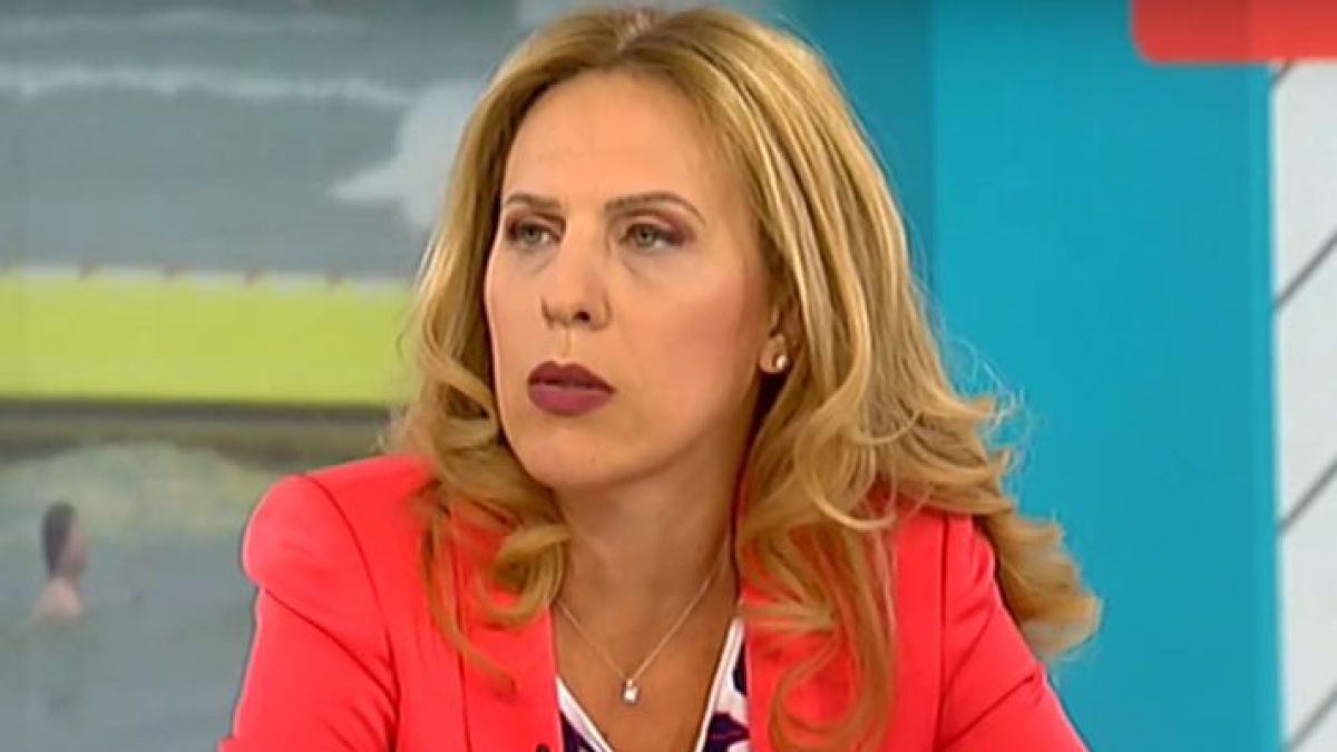 Марияна Николова иска намалени цени на шезлонги и чадъри и през лято 2021