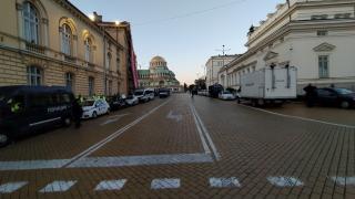 Такова чудо в Триъгълника на властта отдавна не се е случвало СНИМКИ 