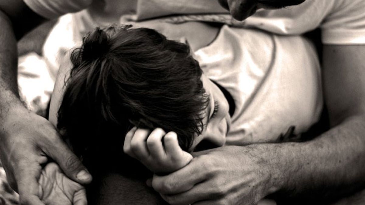 Хасковски ченгета спипаха дърт перверзник за групово блудство с 4 момченца