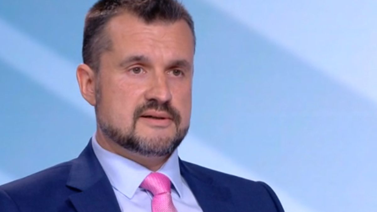 Подалият оставка президентски секретар разкри заради кое тържество се е оттеглил 