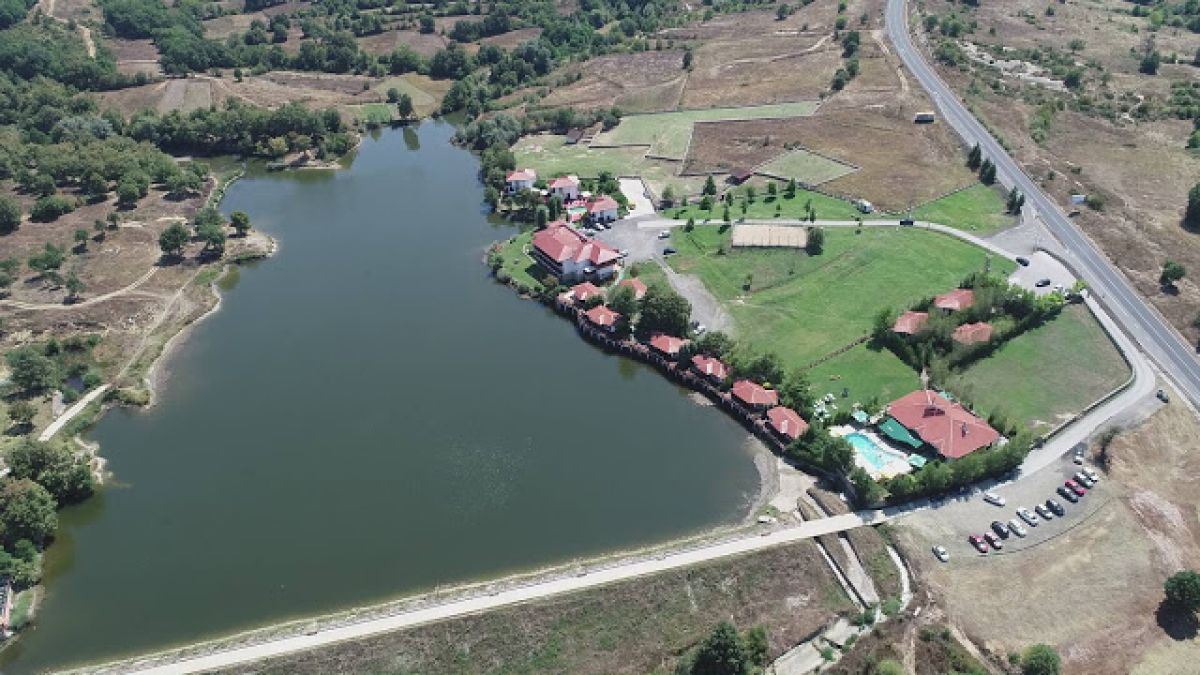 В Родопите натрупаха тлъсти пачки покрай коронакризата 