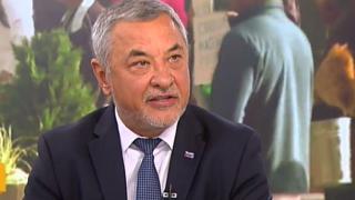 Симеонов за протестиращите: Червени кхмери, ако имаха калашници, щяха да трепят наред, а Радев...