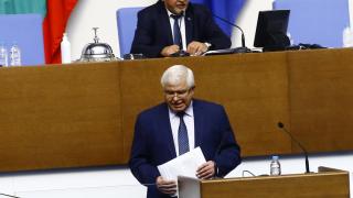 Ананиев коментира вдигнатите запори на Божков 
