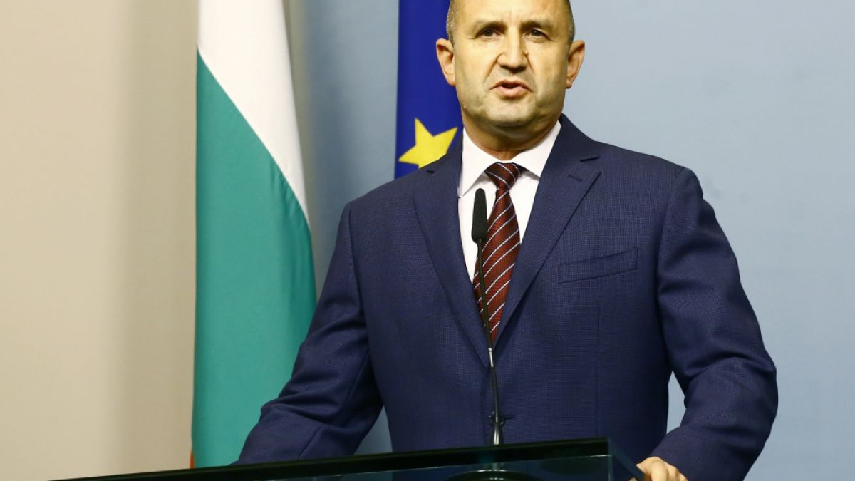 Копринка Червенкова: Радев ще го започнат след изборите, пресилва се