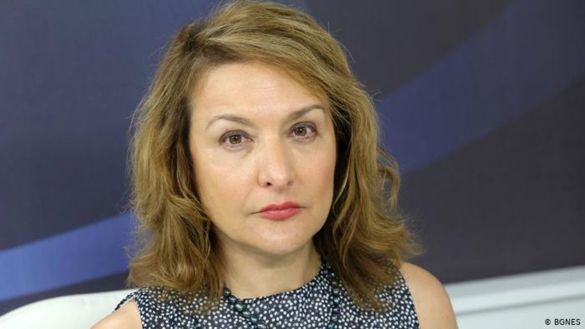 Проф. Христова с влошено състояние след втора ваксина, не дойде за тв интервю!