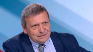 Пазарен икономист, който искаше намаляване на пенсиите, алармира, че държавата ще фалира, ако се вдигнат 