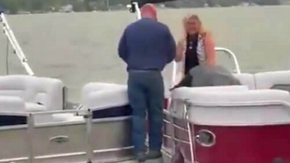 Това предложение за брак взриви мрежата, всички се смеят ВИДЕО