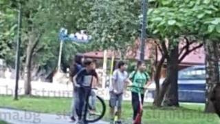 Три хлапета от Разлог намериха 10 лв. и станаха герои 