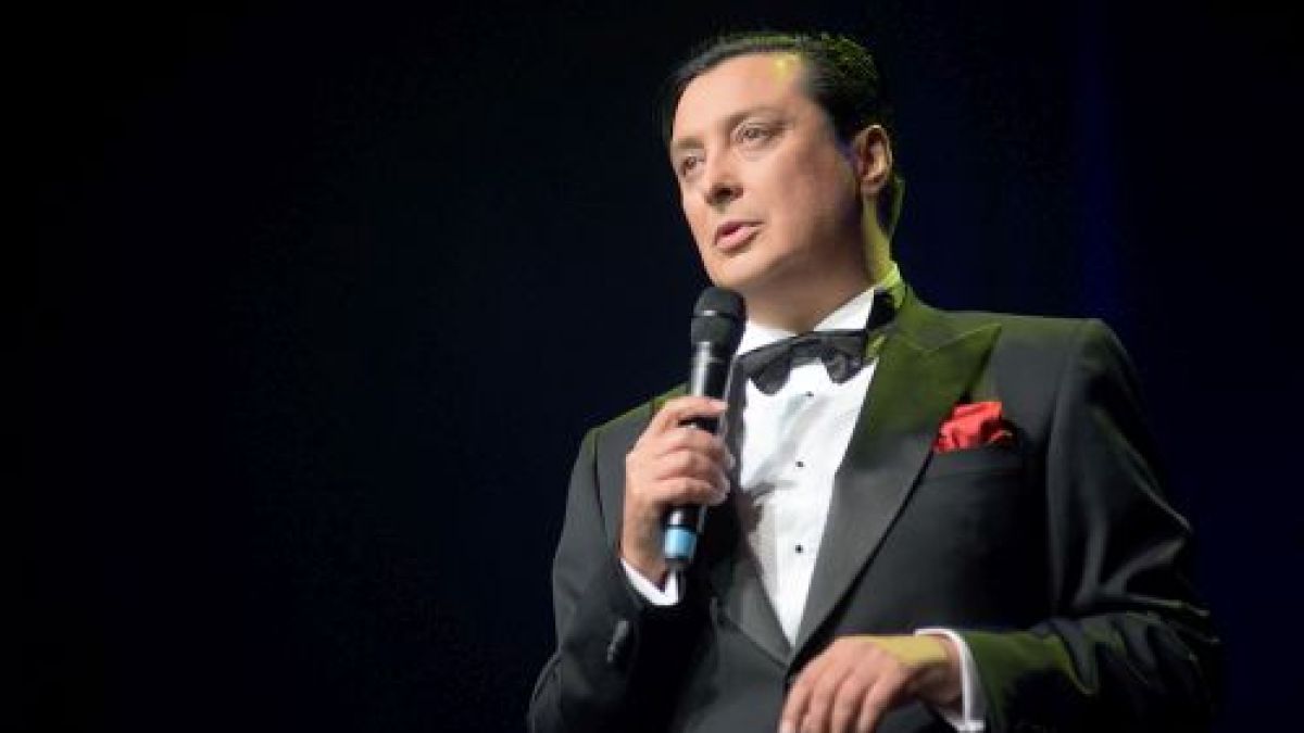 Джаз по класически с Васил Петров в зала България 