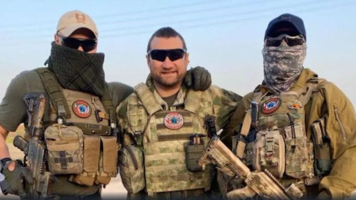 Командосите от ЧВК “Вагнер” смениха холивудските екшън герои на плакатите