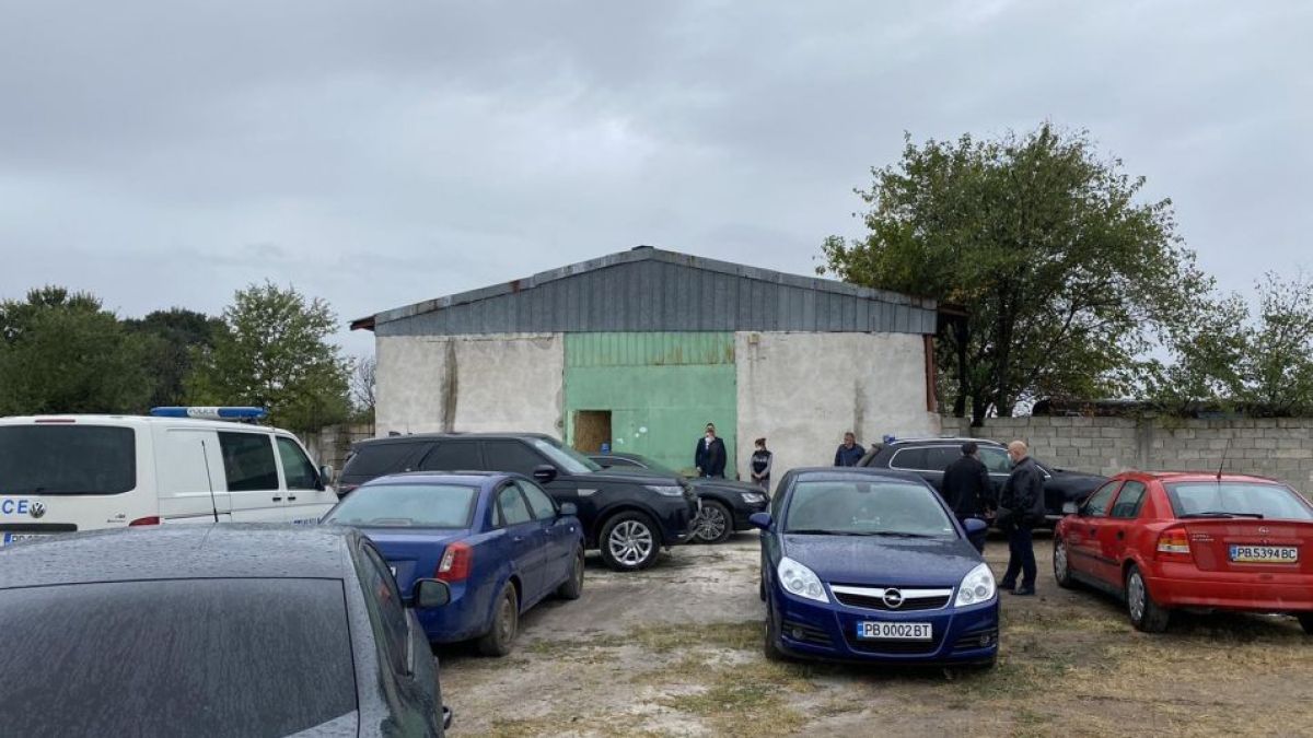 Шокиращи разкрития за нелегалната цигарена фабрика, разбита в Желязно ВИДЕО