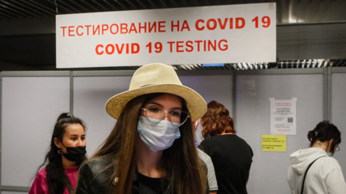 Руснаците остават по домовете си в следващите дни заради К-19