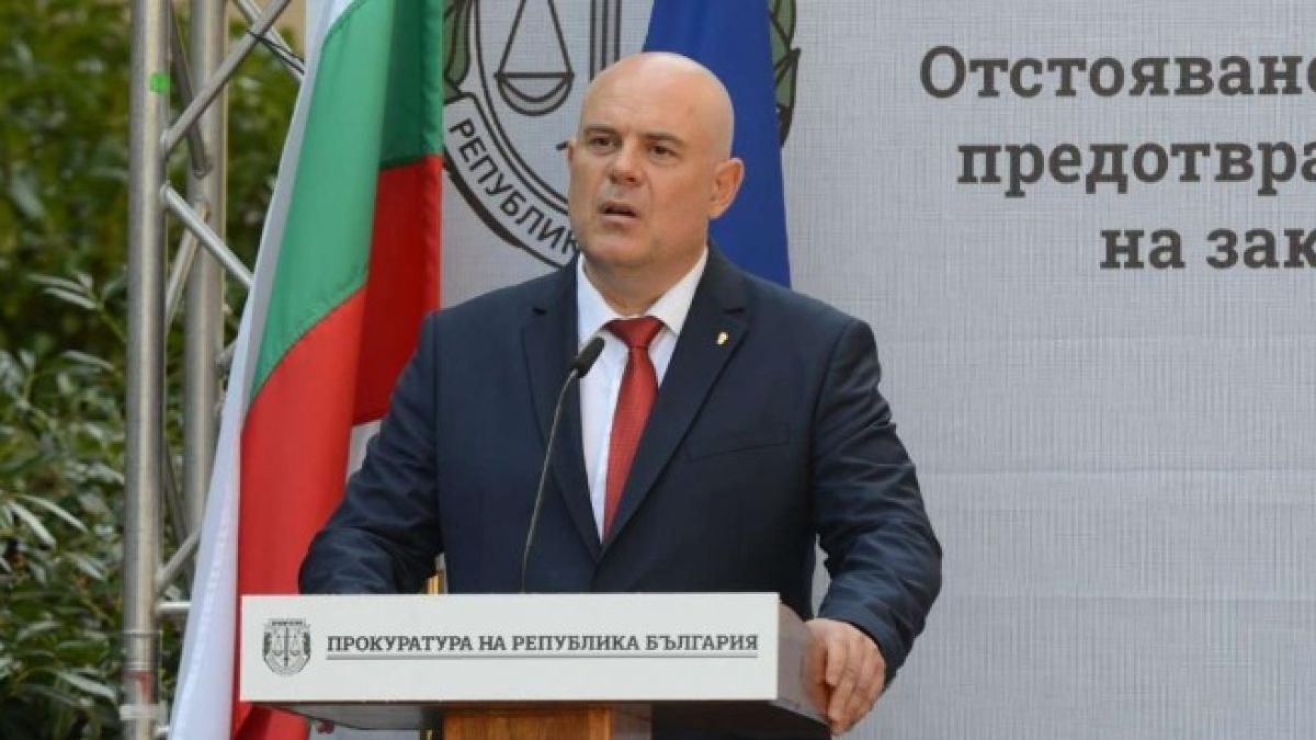 Главният прокурор отчете: 122 новообразувани дела за организирана престъпност