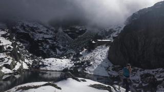 Зимата дойде! Ето къде валя сняг в България СНИМКИ