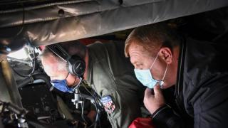 Каракачанов излетя с могъщ КС-135R Stratotanker и видя в небето какво може Ф-16 СНИМКИ 