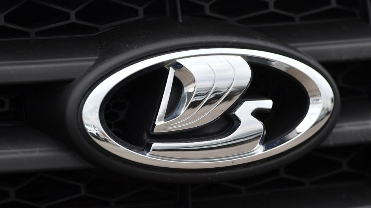 Първи СНИМКИ на фейслифта на Lada Niva след оттеглянето на американците 