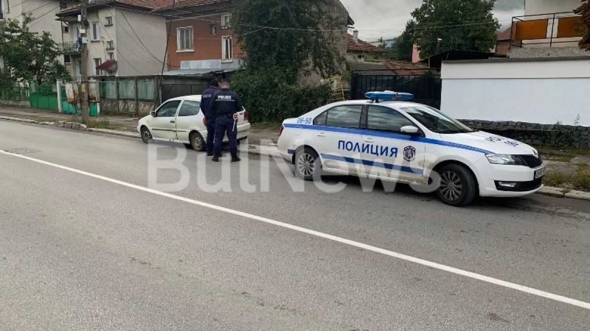 50-г. шофьор успя да отбие и спре колата си преди да го покоси внезапна смърт 