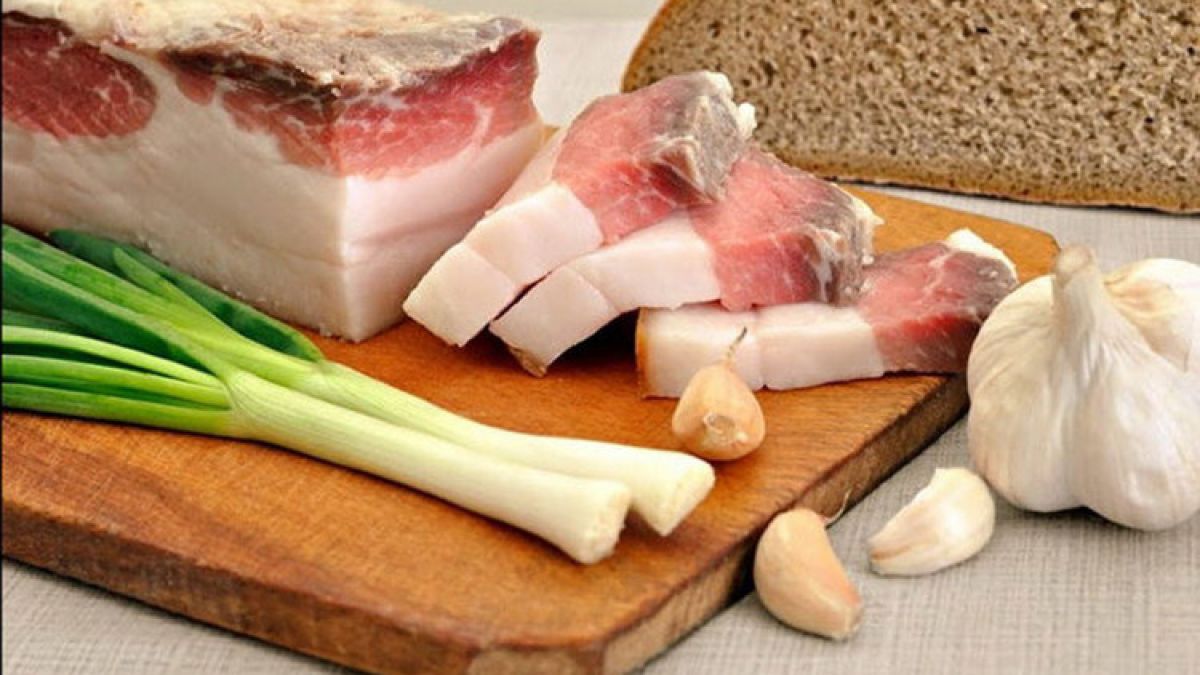 Ето какво се случва с тялото, ако ядем редовно свинска мас 