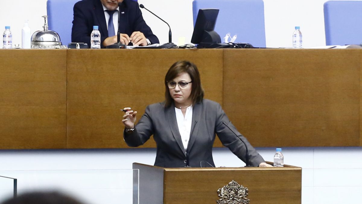 Нинова пак скастри Борисов