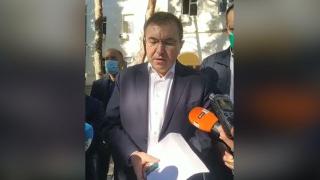 Здравният министър с последни данни за карантината на болните от К-19 и напрежението между Банско и Щаба ВИДЕО