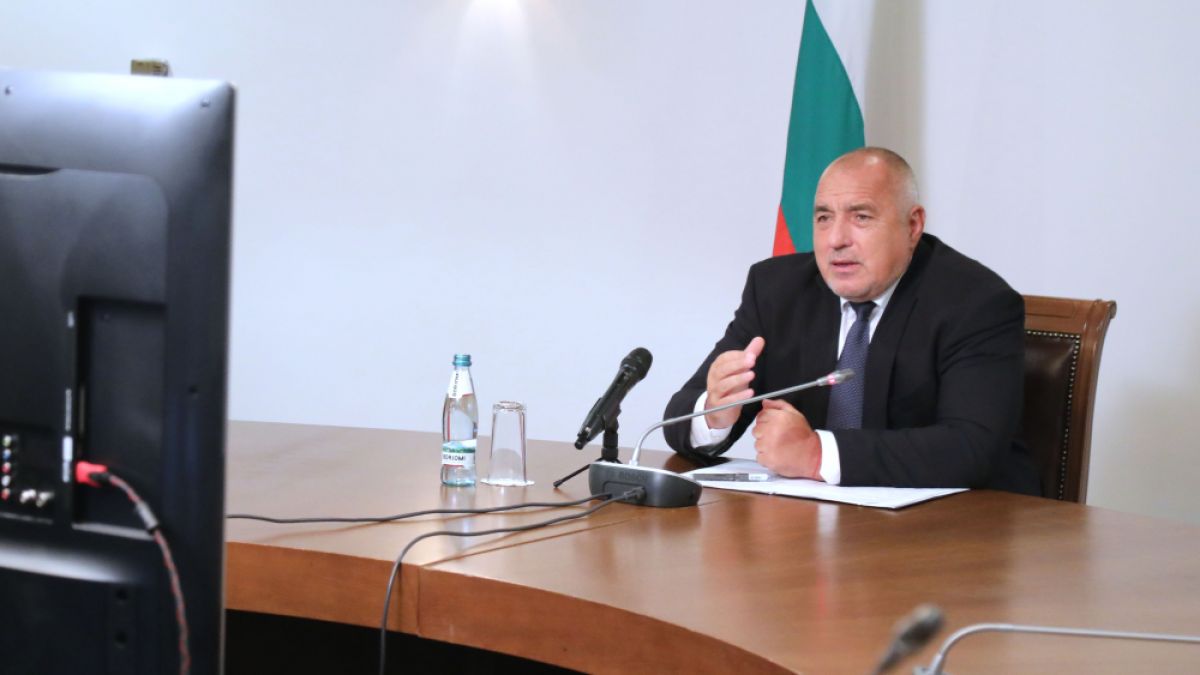 Борисов не се спира, по тъмна доба проведе видео разговор с... СНИМКИ