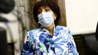Караянчева: Имам очи да ходя по селата