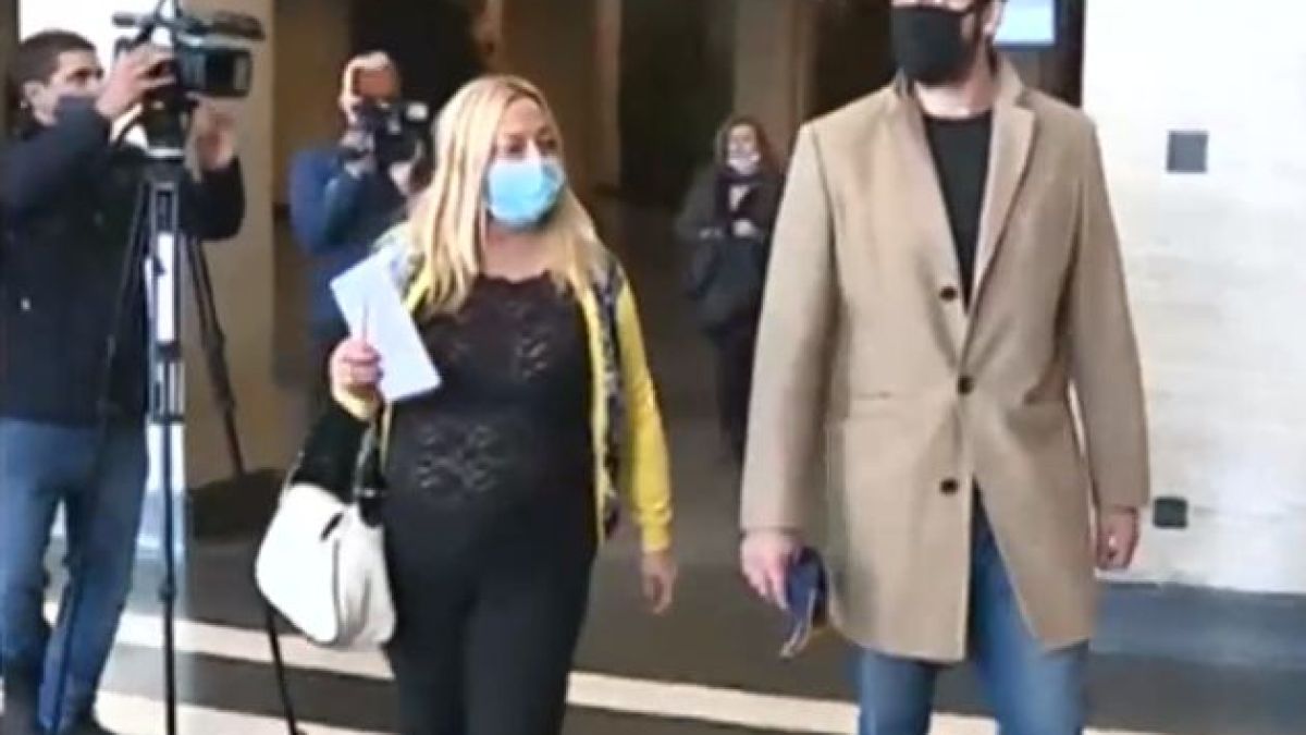 Йоан Матев се появи в съда с маска и... ВИДЕО