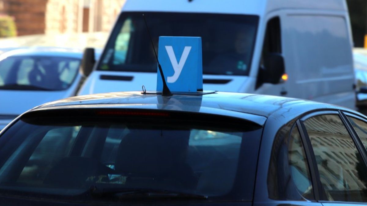 Автошколи със схема за пестене от данъци и застраховки 
