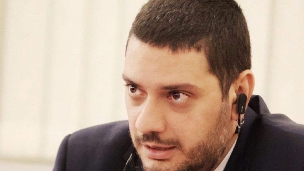 Депутат: Такъв резил с изолацията на Радев в Талин не е имало, ето 2 примера 