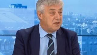 Доц. Узунов шокиращо: Колеги не вярват, че има коронавирус, а маските...