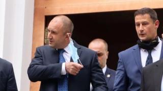 Димчев: Тъмен субект искаше да ми отреже главата в трамвая заради маска, а Радев...