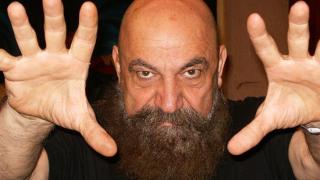 Астор: Без да се налага да правя коронния си номер, тази пандемия ми отряза главата