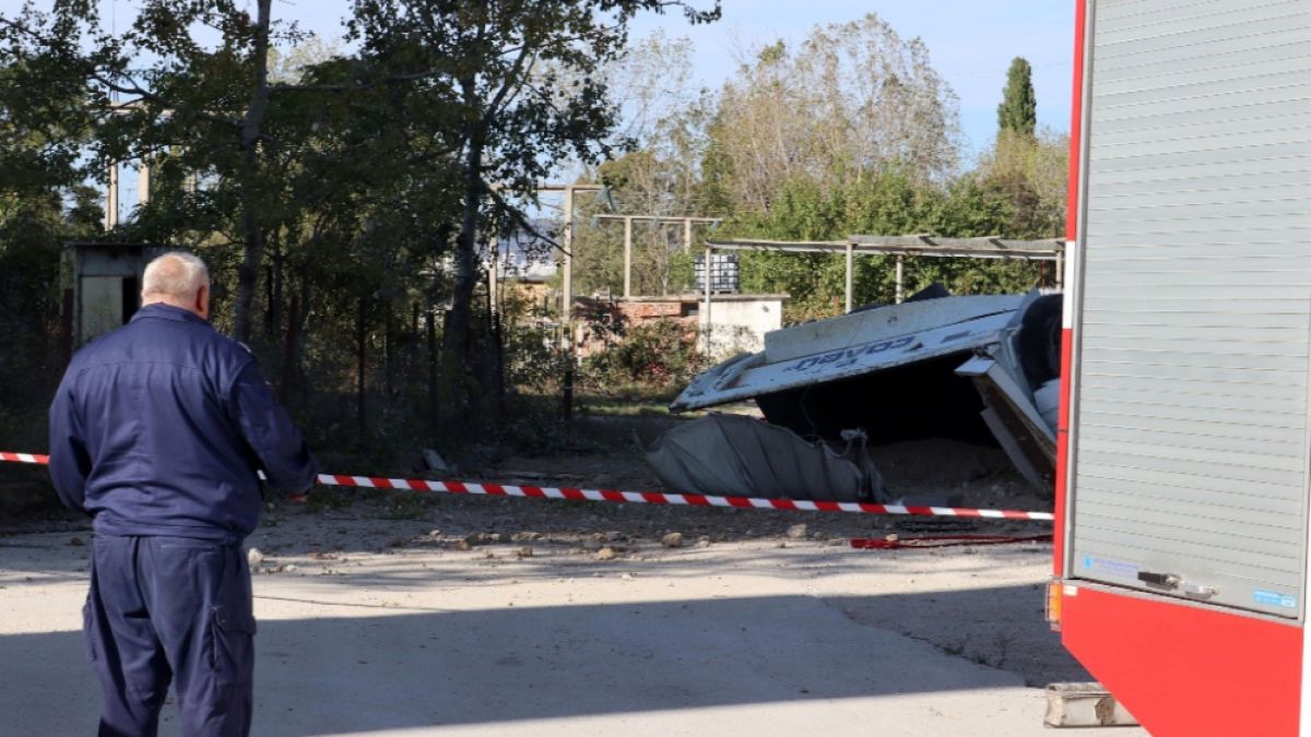 Очевидци разкриха какво се случило с камиона, преди да рухне от Аспаруховия мост СНИМКИ