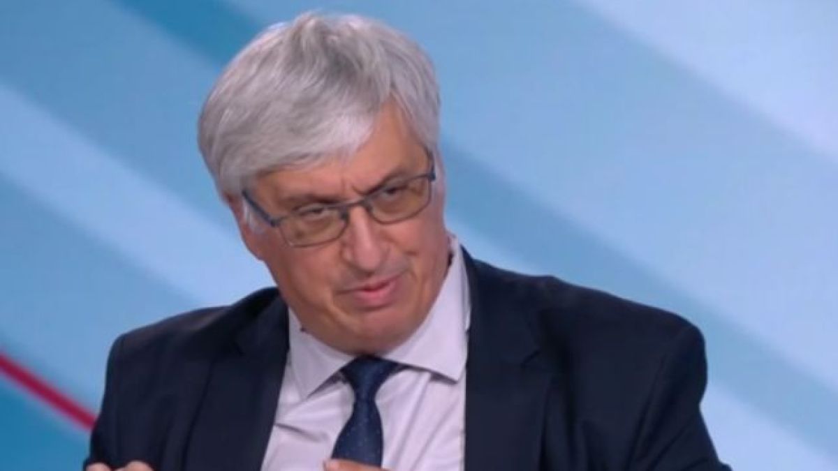 Нейков посочи от къде ще дойдат половината от пенсиите за 2021 г.
