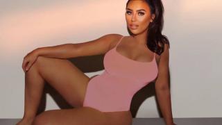 Обикновена секретарка стана най-лошата версия на Ким Кардашиян СНИМКИ 18+ 