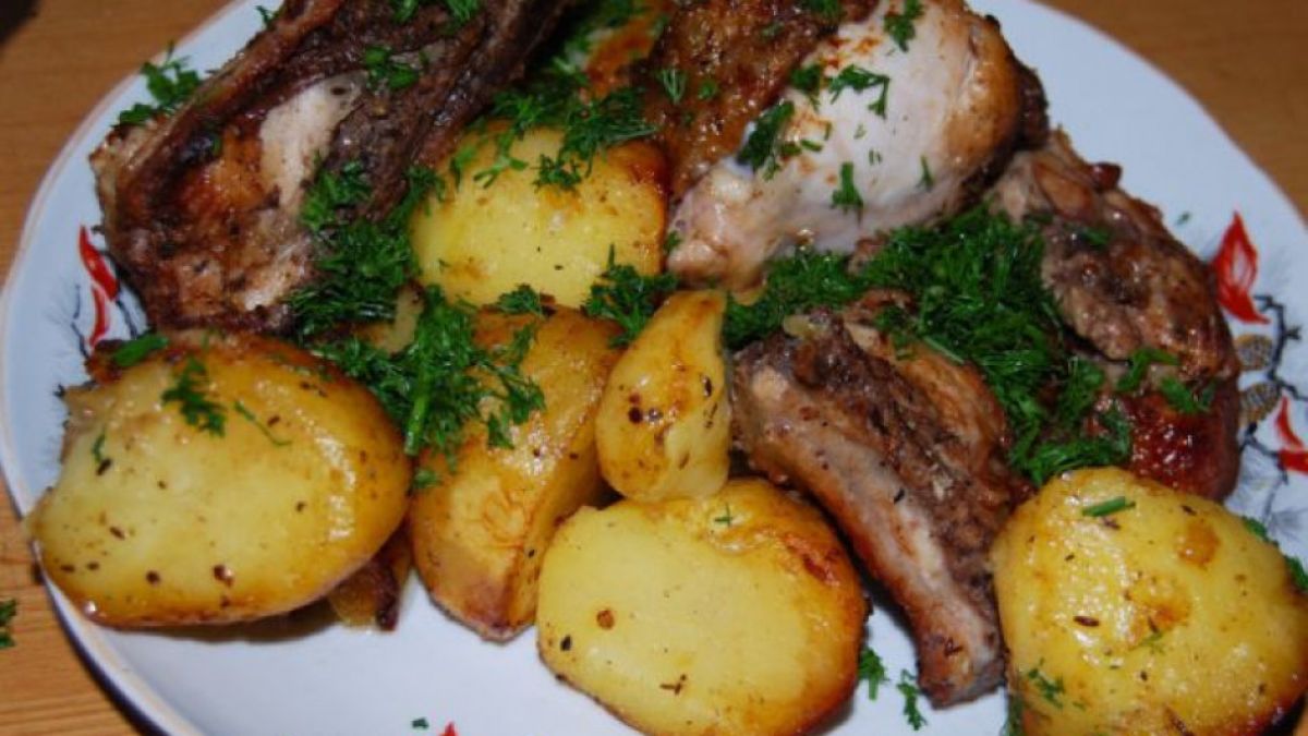 Пилешко с картофки и още нещо - нереална вкусотия