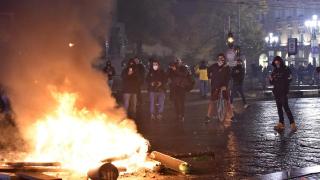 Хората излязоха по улиците на Италия и стана много страшно ВИДЕО