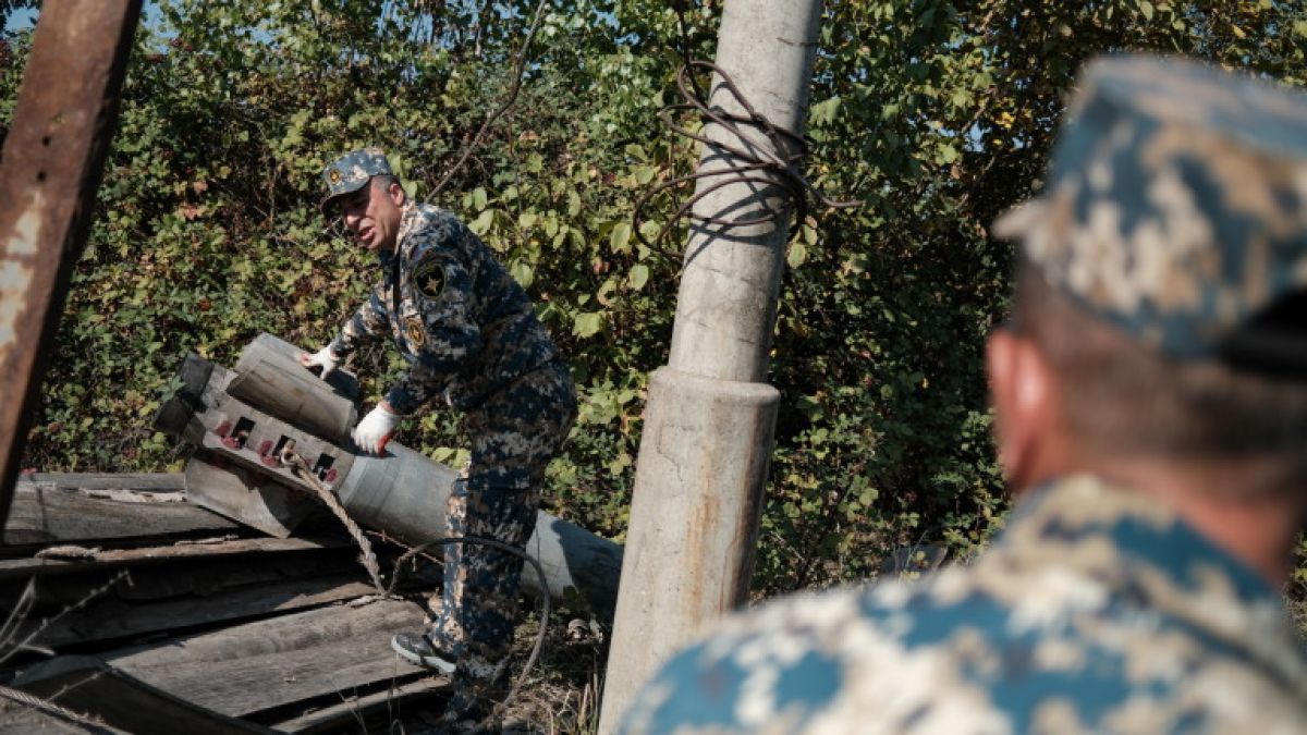 14 цивилни загинаха при арменска ракетна атака в Баку
