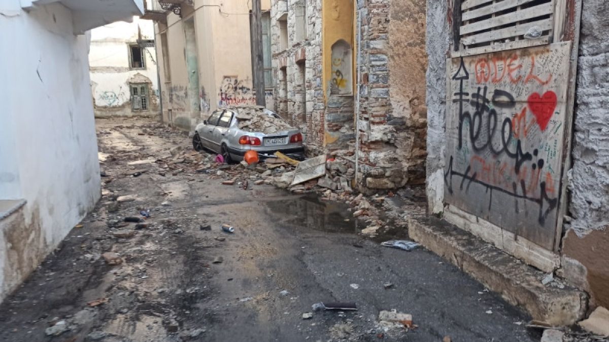 Извънредно! Отложиха новите К-19 мерки в Гърция заради труса на остров Самос, ето какво се случва